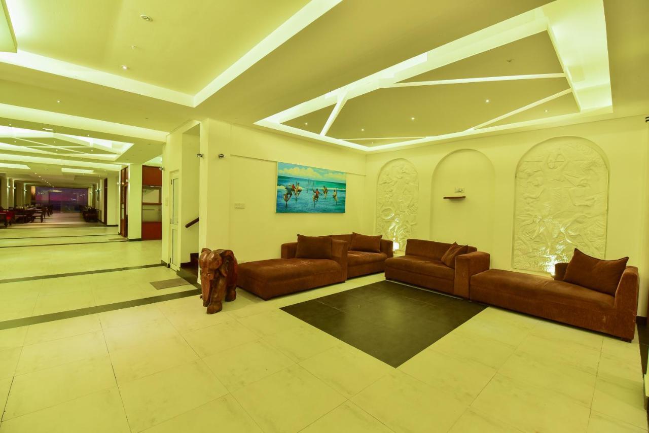 Lucky Seven Beach Resort Hikkaduwa Exterior photo